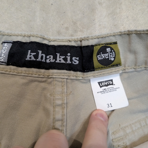 VTG 90s Levis Silvertab Khakis Shorts Cargo Men's 31 Flaws - Picture 3 of 11